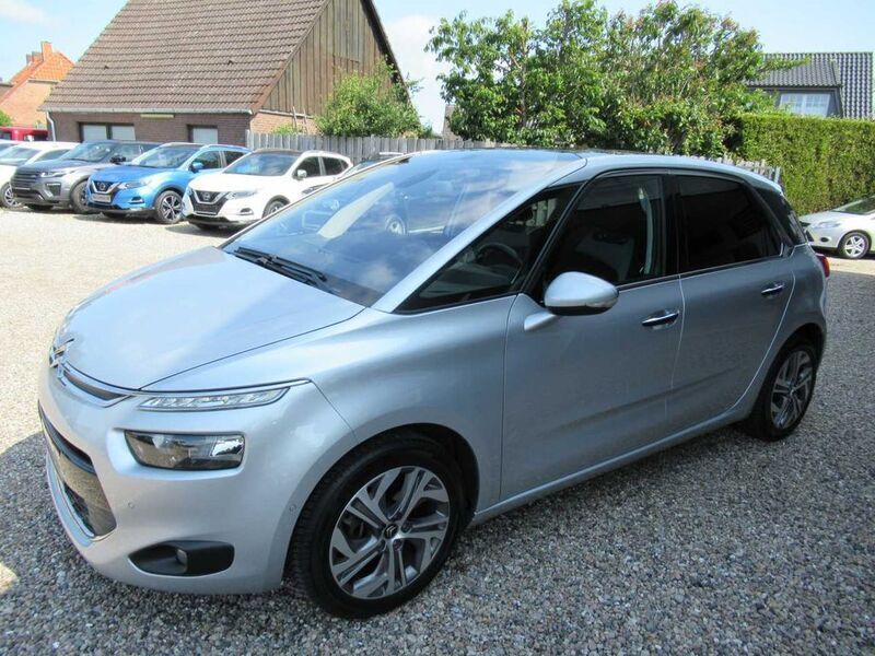 Silber Gebraucht 2015 Citroën C4 Picasso Exclusive Van / Kleinbus | 13.950 € (Etwas zu teuer) - Bild 1/4