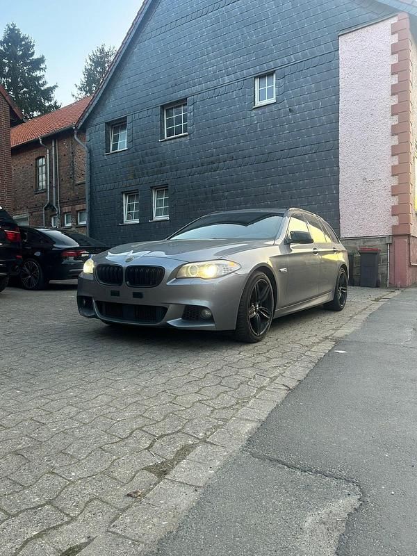 Gebraucht BMW 535 M Sport 313 PS (230 kW) 2012 Grau Kombi