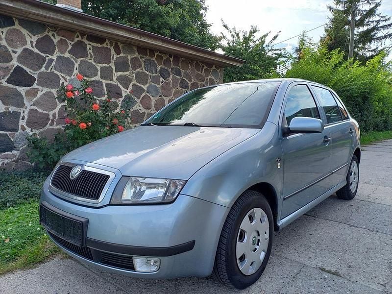 Gebraucht Skoda Fabia Comfort 75 PS (55 kW) 2002 Blau Kleinwagen