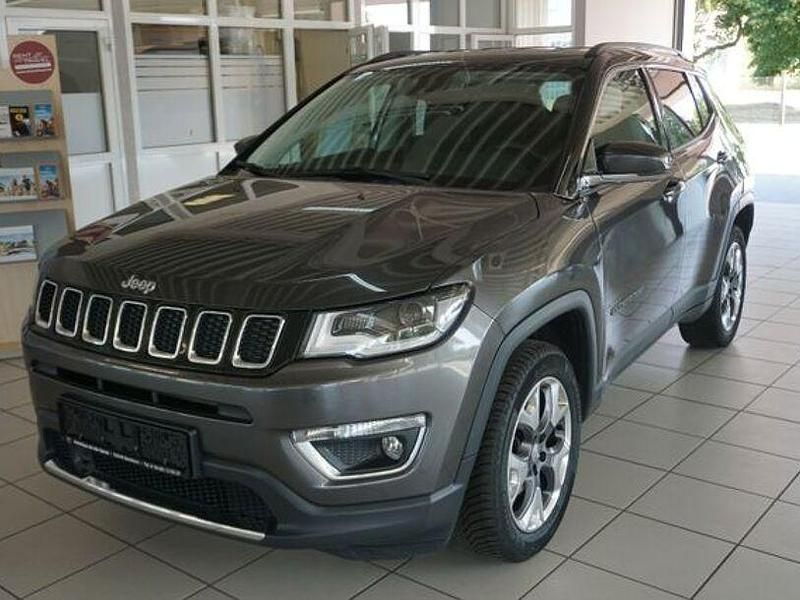 Grau Gebraucht 2020 Jeep Compass Limited SUV | 17.910 € (Guter Preis) - Bild 1/4