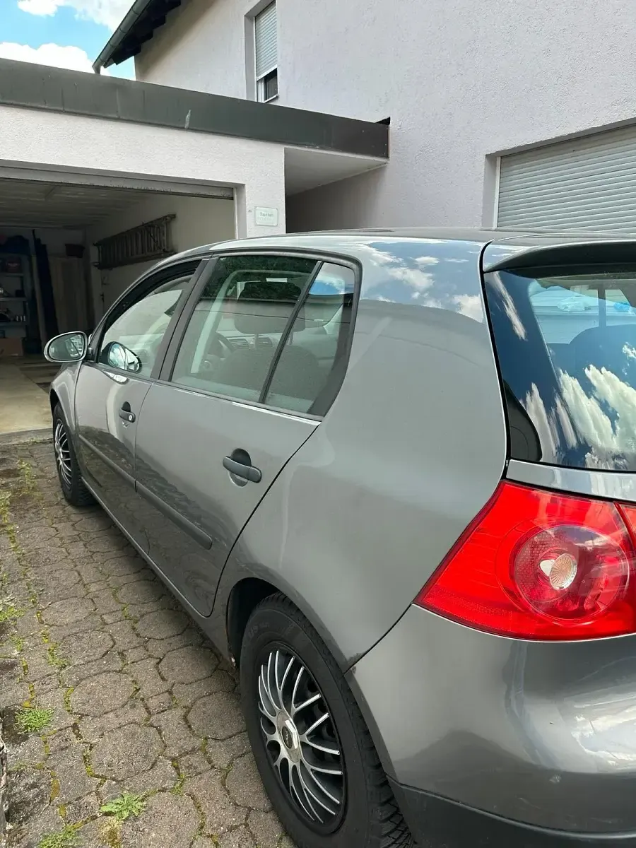 Gebraucht VW Golf V 75 PS (55 kW) 2004 Grau Kleinwagen
