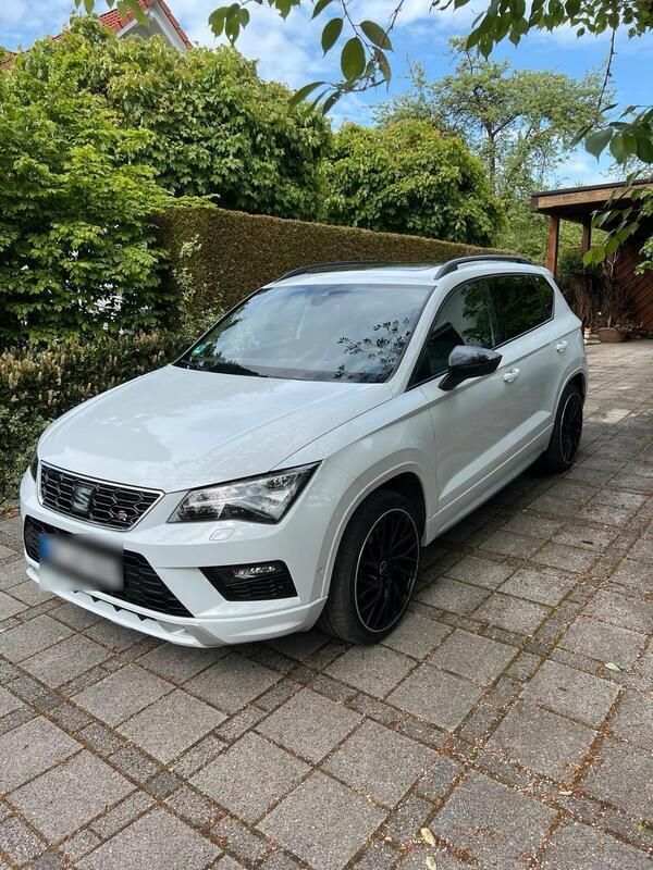 Weiß Gebraucht 2019 Seat Ateca 4Drive SUV | 25.000 € (Fairer Preis) - Bild 1/4