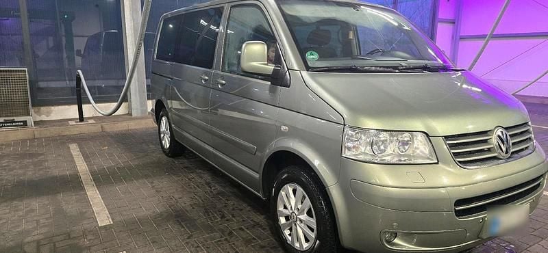 Second-hand VW T5 174 CP (127 kW) 2004 Verde Van