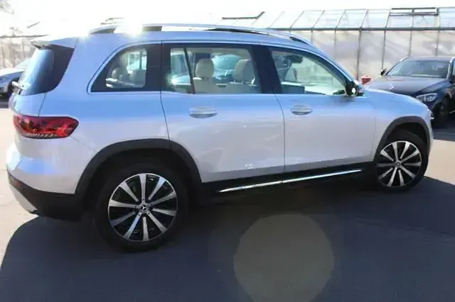 Gebraucht Mercedes GLB220 190 PS (139 kW) 2022 Iridiumsilber SUV