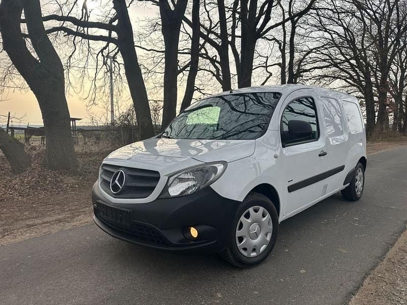 Gebraucht Mercedes Citan 111 110 PS (80 kW) 2016 Weiß Van / Kleinbus