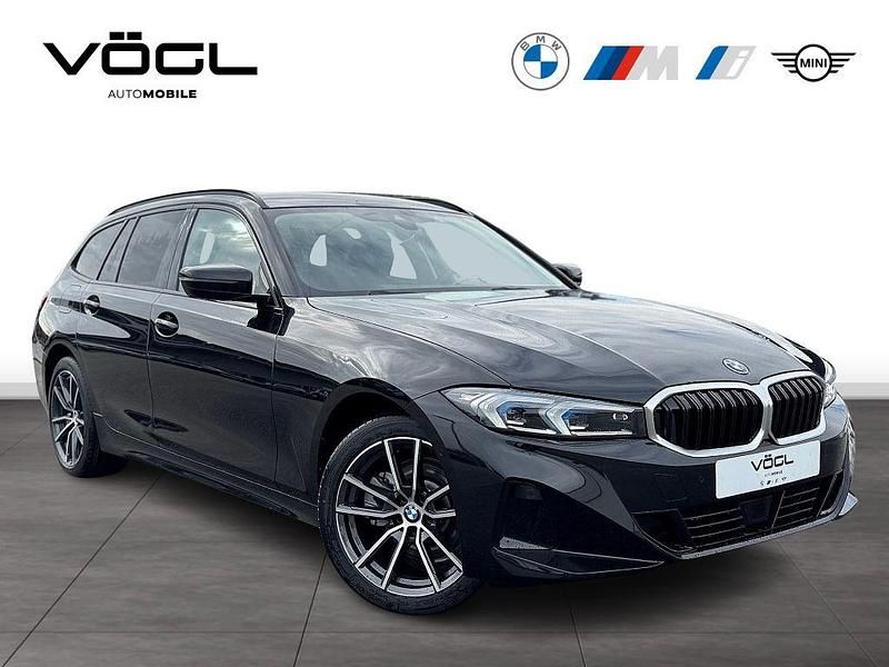 Neu BMW 330e 292 PS (214 kW) 2025 Black sapphire Kombi