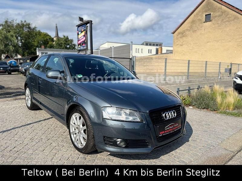 Grau Gebraucht 2009 Audi A3 Ambition Limousine | 5.490 € (Fairer Preis) - Bild 1/4