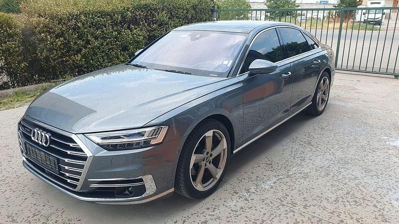 Grau Gebraucht 2018 Audi A8 Sport Limousine | 41.500 € (Fairer Preis) - Bild 1/4