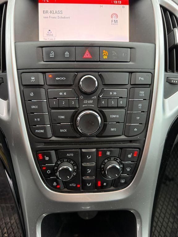 Gebraucht Opel Astra Style 120 PS (88 kW) 2014 Weiß Limousine