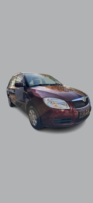 Rot Gebraucht 2009 Skoda Fabia Ambiente Kleinwagen | 2.490 € (Etwas zu teuer) - Bild 1/4