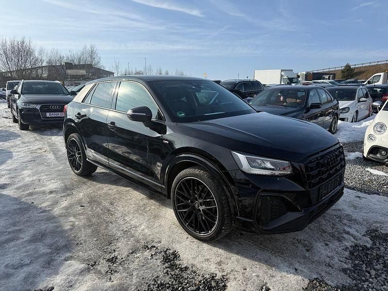 Gebraucht Audi Q2 S-Line 150 PS (110 kW) 2022 Schwarz SUV