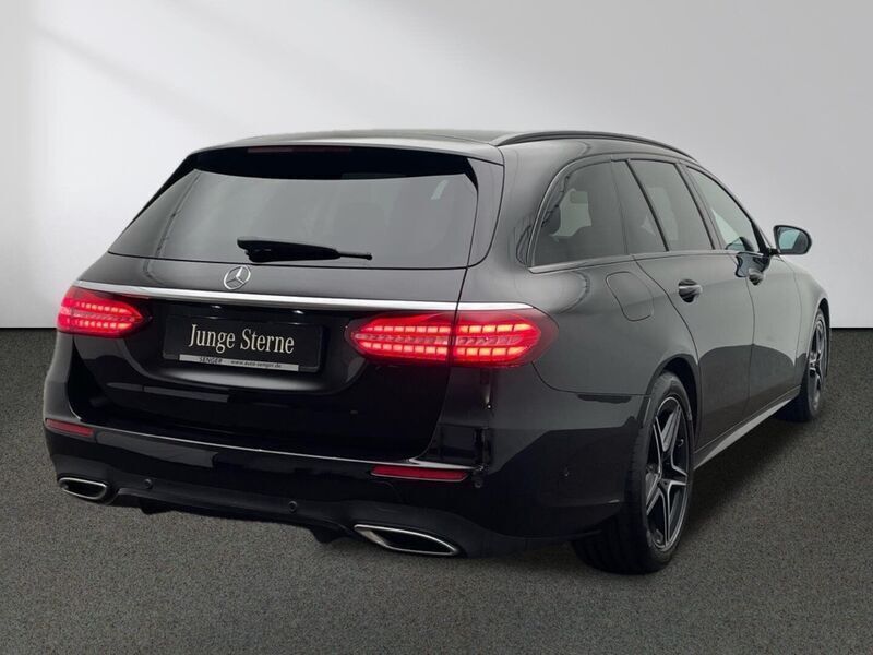 Gebraucht Mercedes E400 AMG 340 PS (250 kW) 2022 Schwarz Limousine