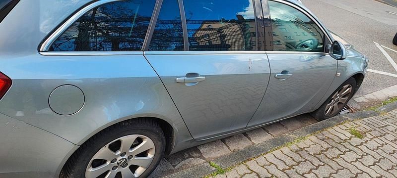 Gebraucht Opel Insignia Edition 160 PS (117 kW) 2012 Grau Kombi