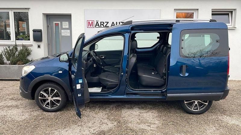 Gebraucht Dacia Dokker Celebration 116 PS (85 kW) 2017 Van / Kleinbus