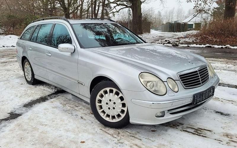 Silber Gebraucht 2006 Mercedes E280 Kombi | 5.800 € (Teuer) - Bild 1/4