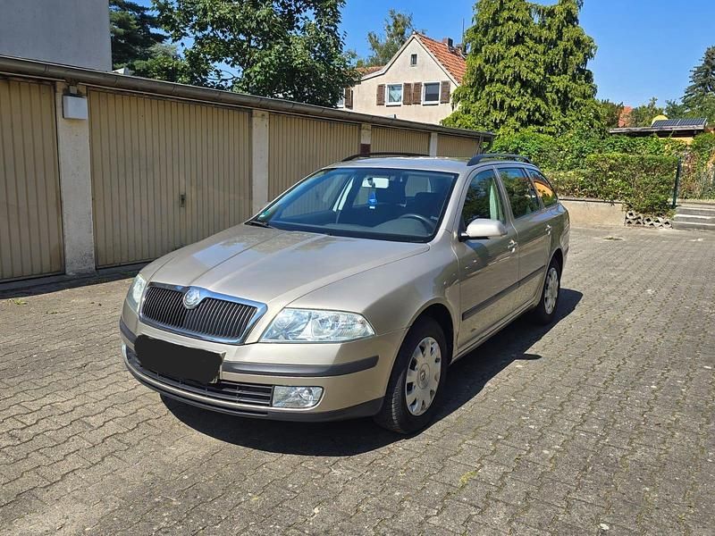 Gold Gebraucht 2006 Skoda Octavia Kombi | 1.800 € (Guter Preis) - Bild 1/4