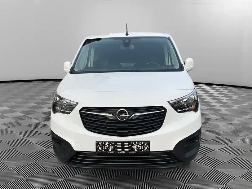 Gebraucht Opel Combo Edition 110 PS (80 kW) 2021 Weiß Van / Kleinbus