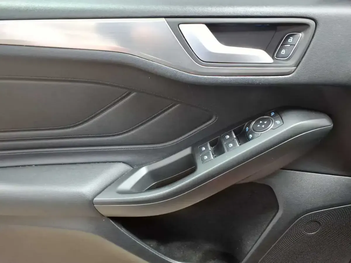 Brugt Ford Focus Titanium 120 HK (88 kW) 2020 Rød Stationcar