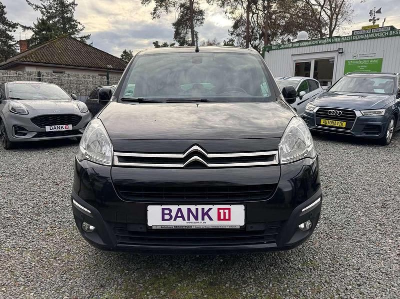 Gebraucht Citroën Berlingo SELECTION 120 PS (88 kW) 2018 Lack onyx schwarz Van / Kleinbus