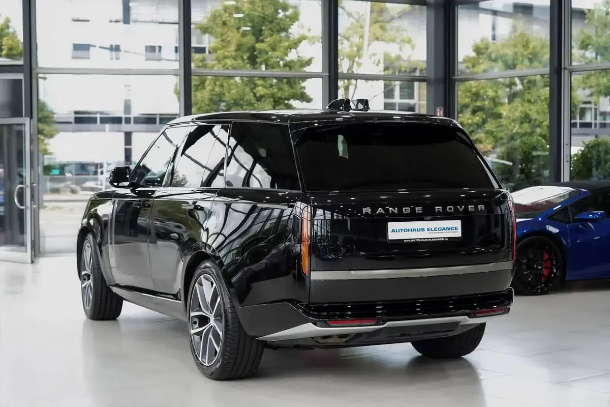 Gebraucht Land Rover Range Rover HSE 349 PS (256 kW) 2024 Santorini black SUV