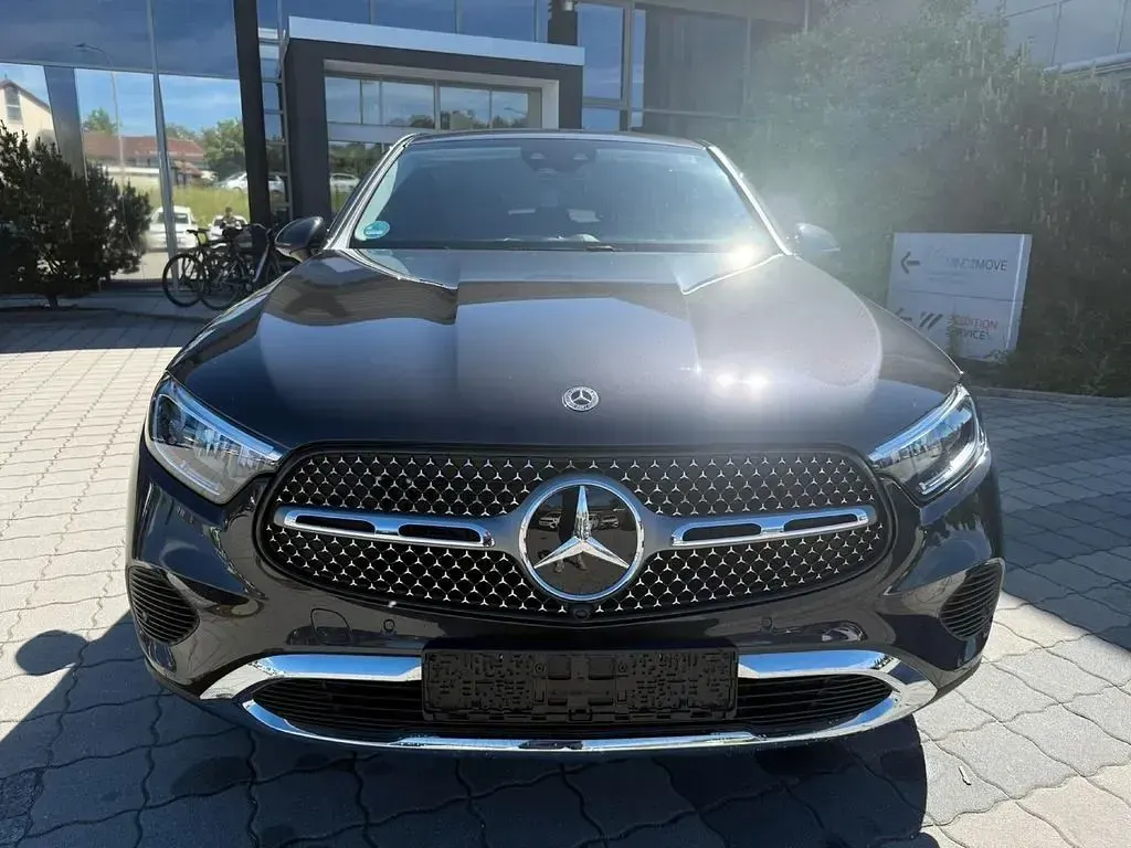 Gebraucht Mercedes GLC300 Avantgarde 313 PS (230 kW) 2024 Grau SUV