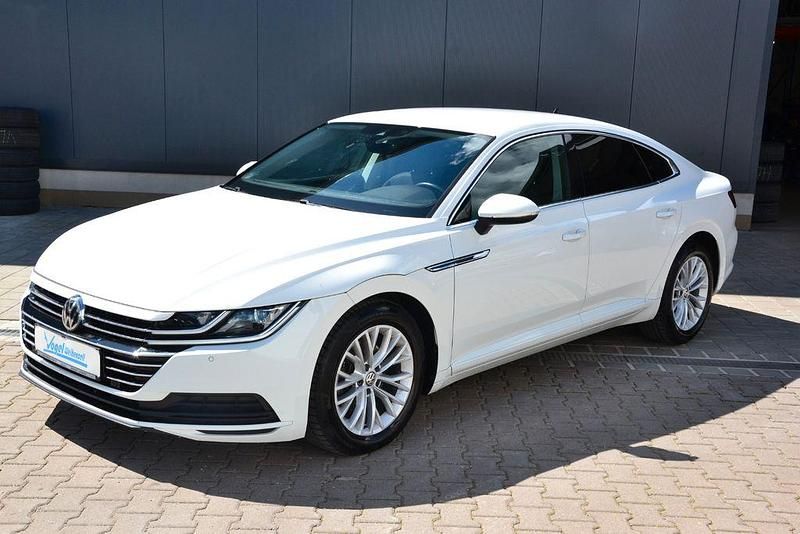 Second-hand VW Arteon Basis 150 CP (110 kW) 2018 Alb Hatchback