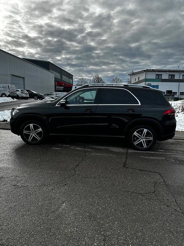Gebraucht Mercedes GLE300 2022 Schwarz SUV