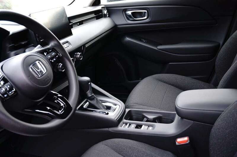 Gebraucht Honda HR-V Elegance 107 PS (78 kW) 2024 Sand khaki SUV