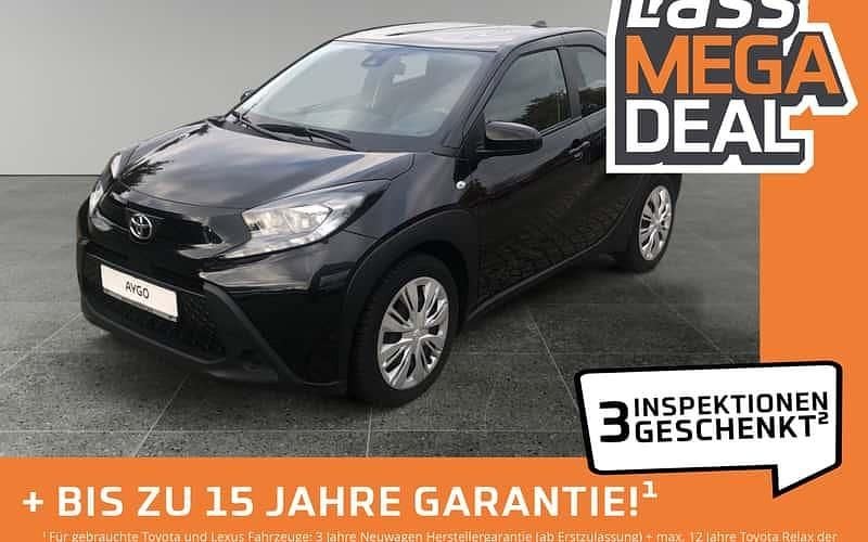 Schwarz met. Gebraucht 2023 Toyota Aygo Play Kleinwagen | 15.280 € (Fairer Preis) - Bild 1/4