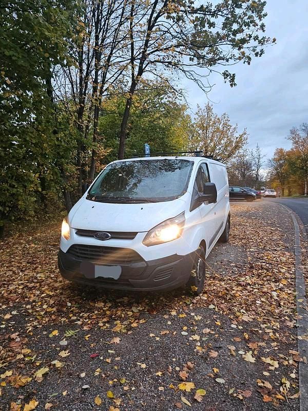 Weiß Gebraucht 2015 Ford Transit Custom Van / Kleinbus | 6.999 € (Superpreis) - Bild 1/4