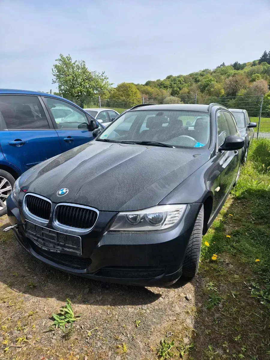 Second-hand BMW X3 143 CP (105 kW) 2011 Negru SUV