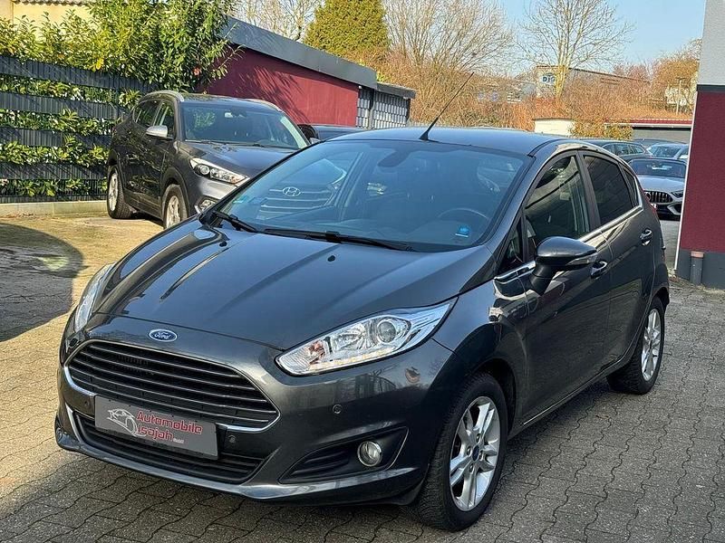 Gebraucht Ford Fiesta Titanium 101 PS (74 kW) 2017 Grau Limousine