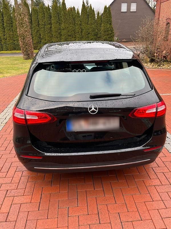 Gebraucht Mercedes B200 150 PS (110 kW) 2020 Schwarz Van / Kleinbus