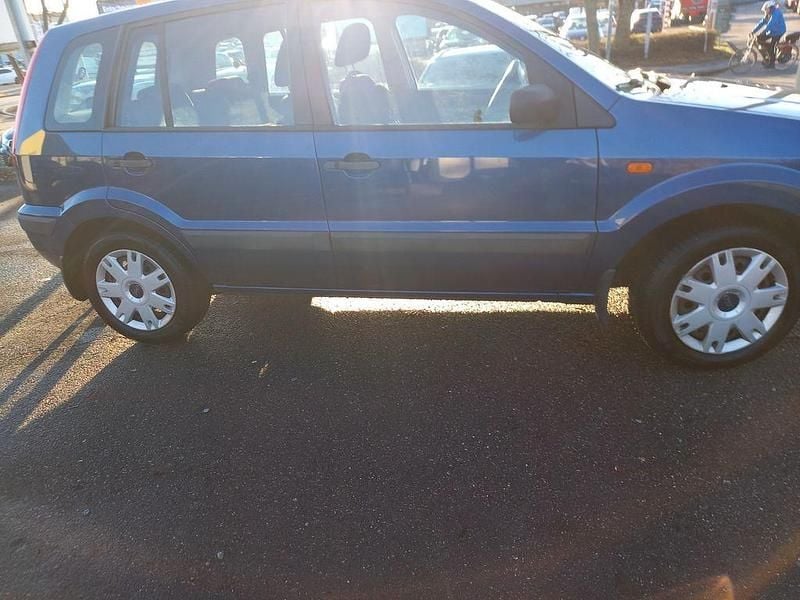 Blau Gebraucht 2008 Ford Fusion Style Limousine | 3.150 € (Fairer Preis) - Bild 1/4