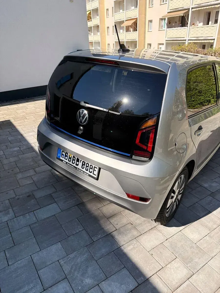 Gebraucht VW e-up! Style 61 kW (83 PS) 2022 Silber Kleinwagen