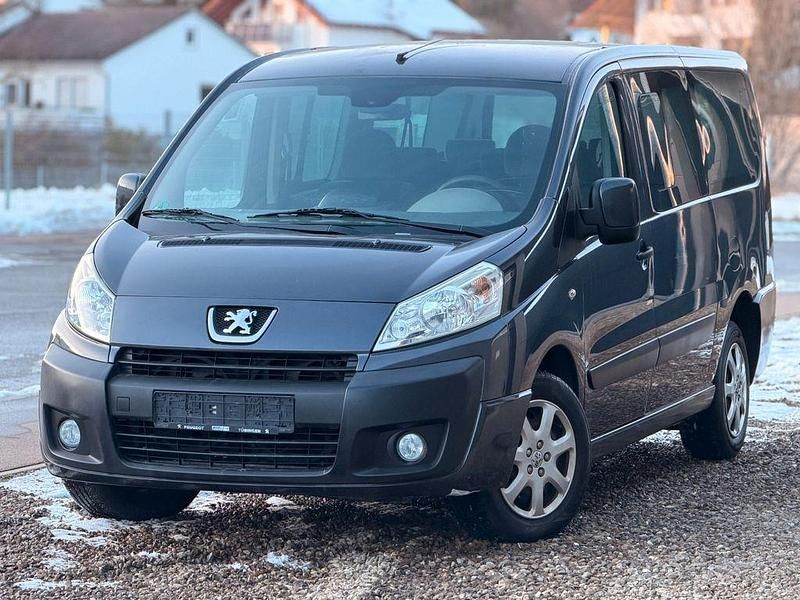 Schwarz Gebraucht 2011 Peugeot TePee Active Van / Kleinbus | 11.200 € (Fairer Preis) - Bild 1/4
