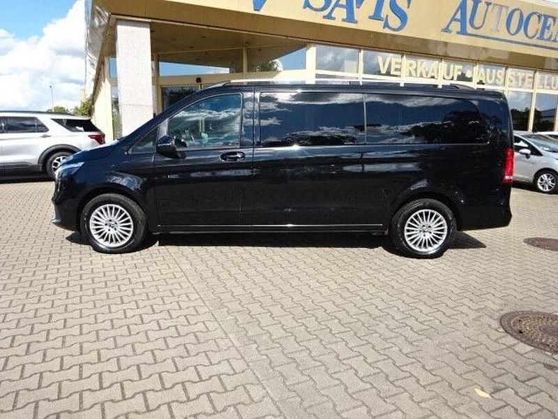 Gebraucht Mercedes V300 237 PS (174 kW) 2024 Schwarz Van / Kleinbus