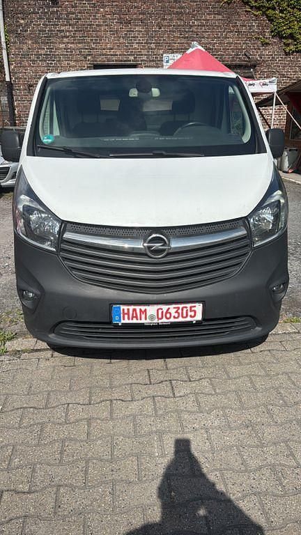 Weiß Gebraucht 2017 Opel Vivaro Van | 5.900 € (Guter Preis) - Bild 1/4