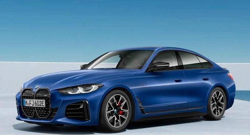Blau Gebraucht 2024 BMW i4 Performance Limousine | 55.499 € (Fairer Preis) - Bild 1/4