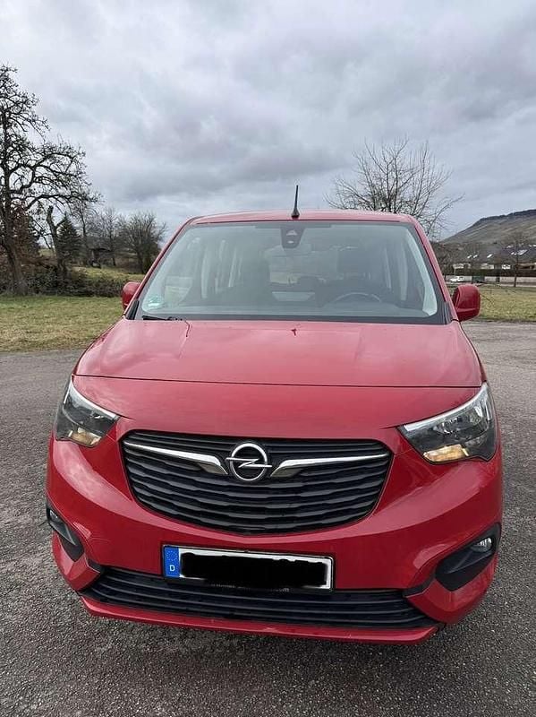 Gebraucht Opel Combo Life Edition 102 PS (75 kW) 2019 Rubin rot Kombi