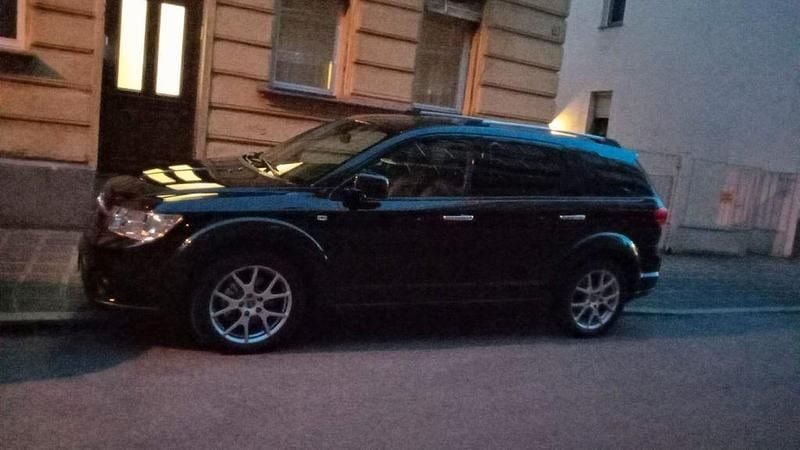 Gebraucht Fiat Freemont 170 PS (125 kW) 2014 Schwarz SUV