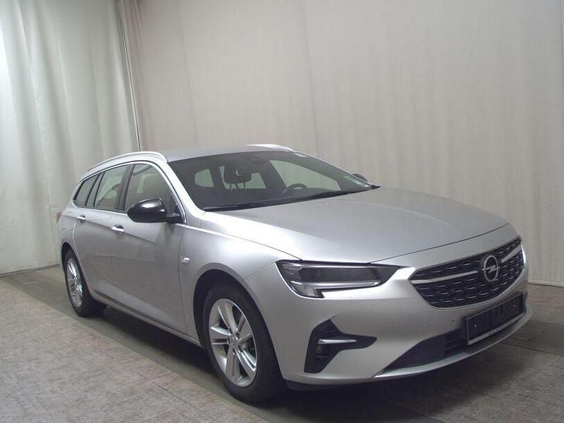 Gebraucht Opel Insignia Elegance 170 PS (125 kW) 2021 Argon silber/ice silver m2 Kombi
