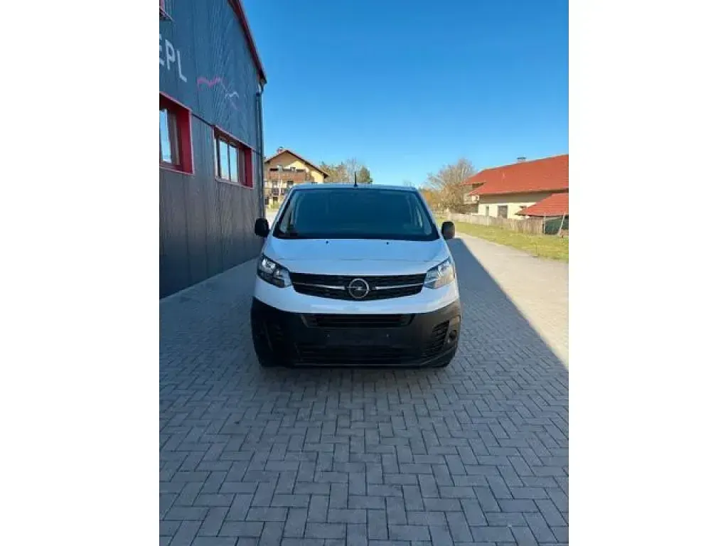 Gebraucht Opel Vivaro Selection 102 PS (75 kW) 2023 Casablancaweiss/glacier/arctic w Van / Kleinbus