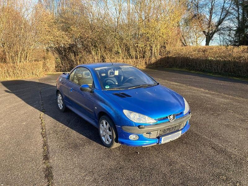 Blau Gebraucht 2002 Peugeot 206 CC Cabrio | 2.250 € (Teuer) - Bild 1/4