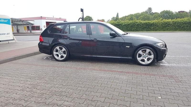 Schwarz Gebraucht 2008 BMW 318 Performance Kombi | 3.000 € (Guter Preis) - Bild 1/4