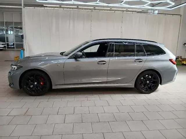 Gebraucht BMW 320 M Sport 190 PS (139 kW) 2025 Grau Limousine