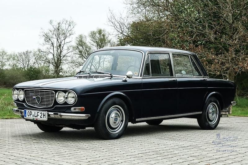 Blau Gebraucht 1970 Lancia 2000 Limousine | 13.500 € - Bild 1/4