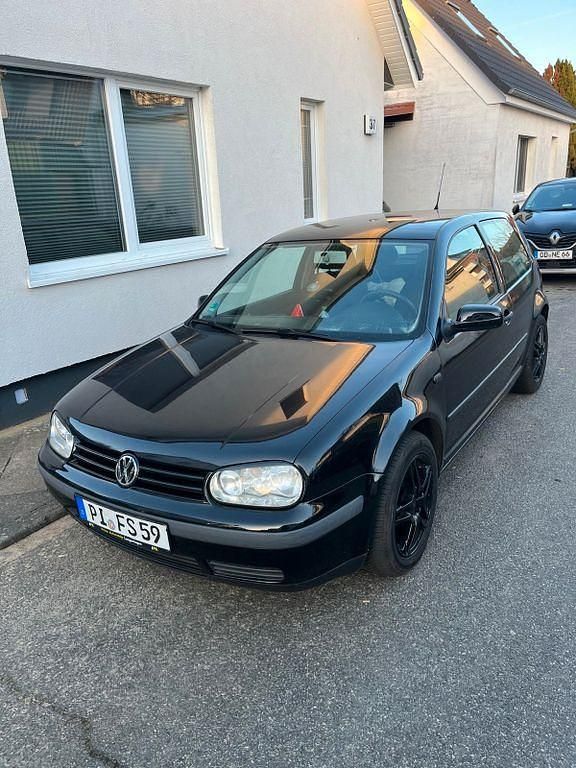Gebraucht VW Golf IV Basis 75 PS (55 kW) 2002 Schwarz Limousine