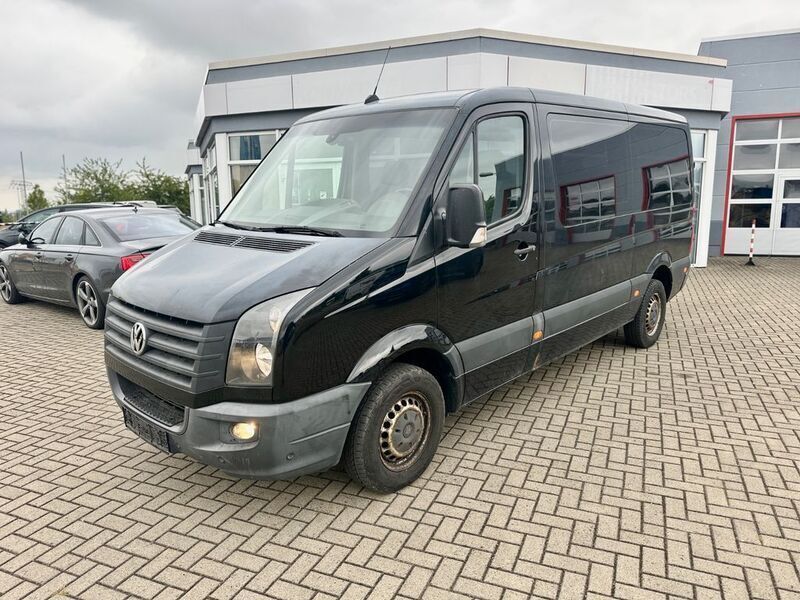 Schwarz Gebraucht 2015 VW Crafter Van | 14.999 € (Teuer) - Bild 1/4