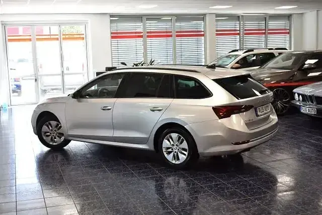 Gebraucht Skoda Octavia Ambition 116 PS (85 kW) 2022 Brilliantsilber Kombi